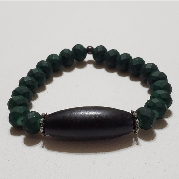 Men's Bracelet Black Wood & Green Faceted Beads - Picture 6 of 7